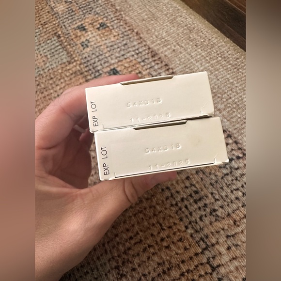 La Roche-Posay Anthelios Tinted Sunscreen SPF 40 Medium Deep - New Exp 11/2025 - Picture 3 of 3